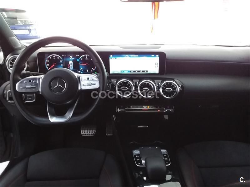 Gris / plata Usado 2019 Mercedes A180 Berlina | 24.000 € (Precio justo) - Imagen 1/4
