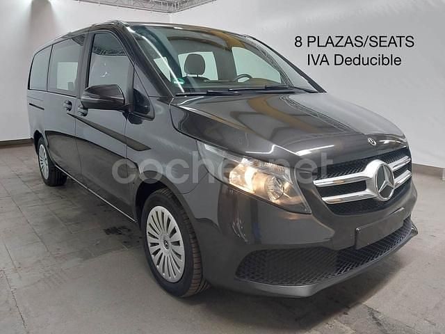 Gris / plata Usado 2022 Mercedes V220 Monovolumen | 49.850 € (Precio justo) - Imagen 1/4