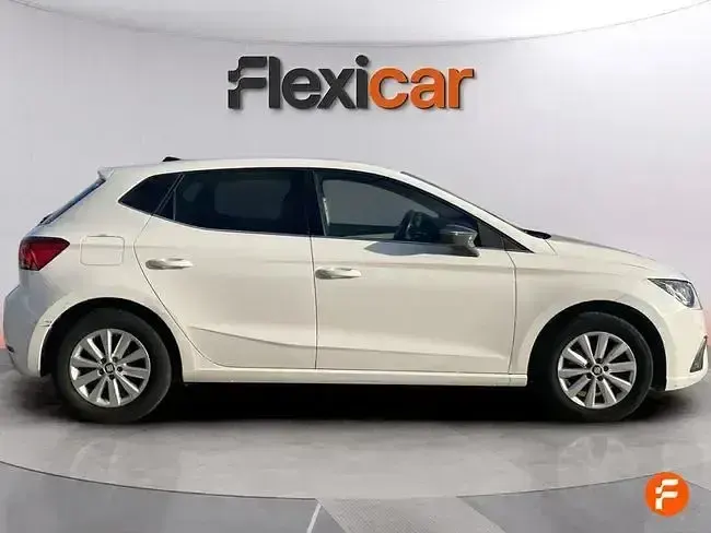Usado Seat Ibiza XCELLENCE 110 CV (80 kW) 2021 Blanco Utilitario