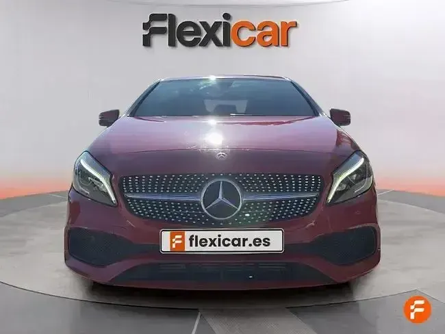 Usado Mercedes A200 AMG line 136 CV (100 kW) 2017 Rojo Berlina