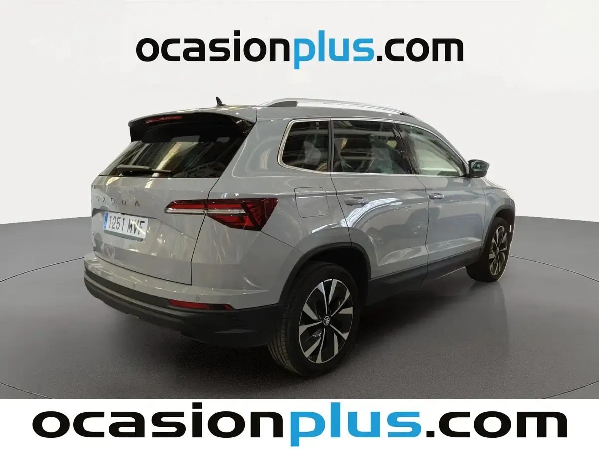Usado Skoda Karoq 150 CV (110 kW) 2024 Gris SUV
