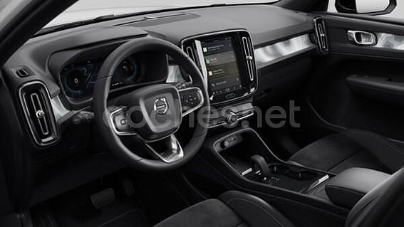 Usado Volvo XC40 Plus 185 kW (252 CV) 2023 Blanco SUV