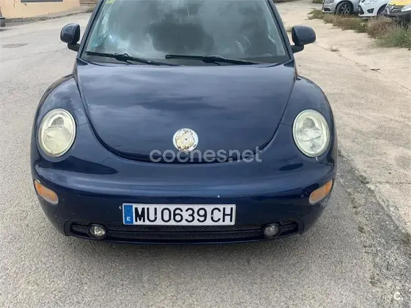 Usado VW New Beetle 115 CV (84 kW) 2000 Azul Utilitario