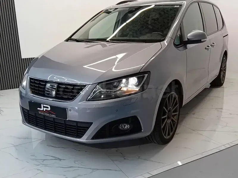 Usado Seat Alhambra Style 150 CV (110 kW) 2019 Gris / plata Monovolumen