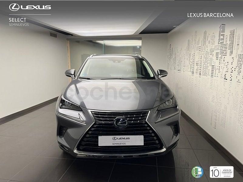 Usado Lexus NX300h Executive Line 197 CV (144 kW) 2019 Gris / plata SUV
