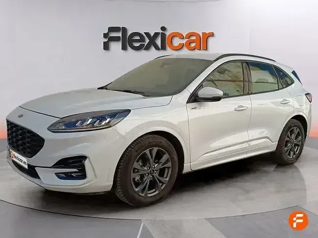 Usado Ford Kuga ST-Line 150 CV (110 kW) 2023 Blanco SUV