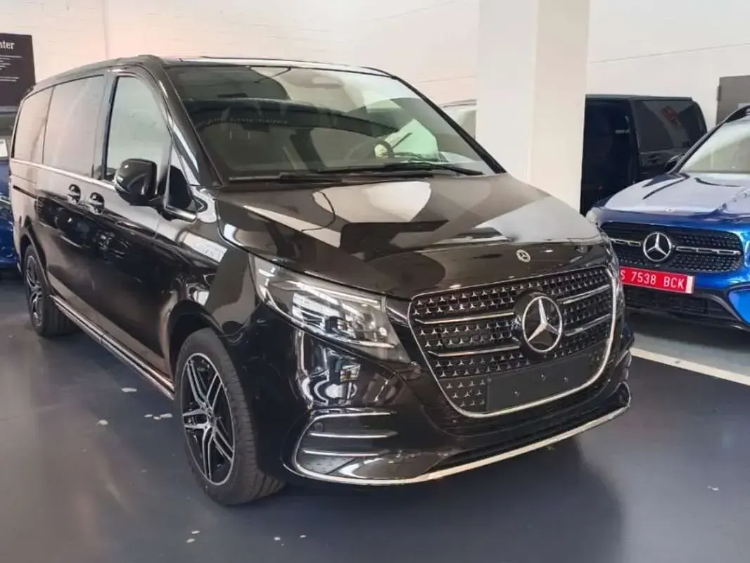 Nuevo Mercedes V300 Avantgarde 239 CV (175 kW) 2026 Negro Monovolumen