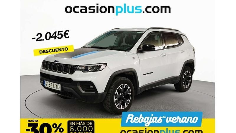 Negro Usado 2022 Jeep Compass Trailhawk SUV | 20.455 € (Precio justo) - Imagen 1/4