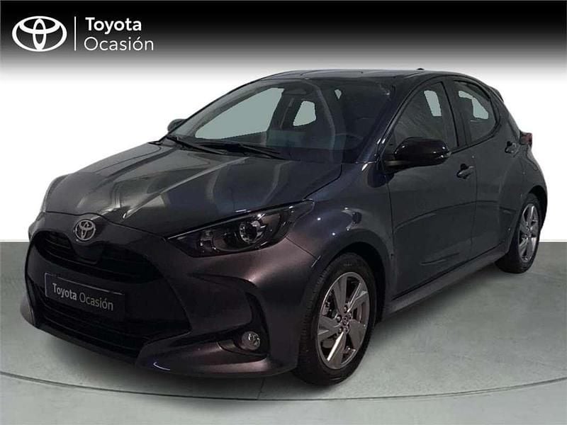 Usado 2025 Toyota Yaris Hybrid Active Monovolumen | 22.890 € (Buen precio) - Imagen 1/4