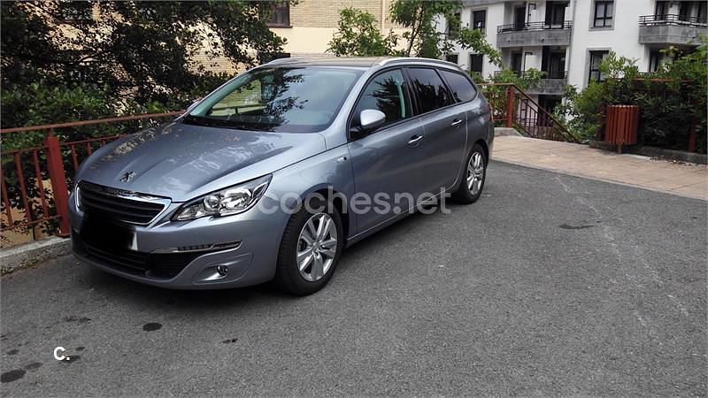 Gris / plata Usado 2017 Peugeot 308 Active Familiar | 9000 € (Precio justo) - Imagen 1/4
