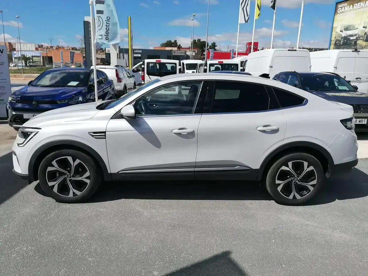 Usado Renault Arkana Techno 140 CV (102 kW) 2024 Blanco SUV