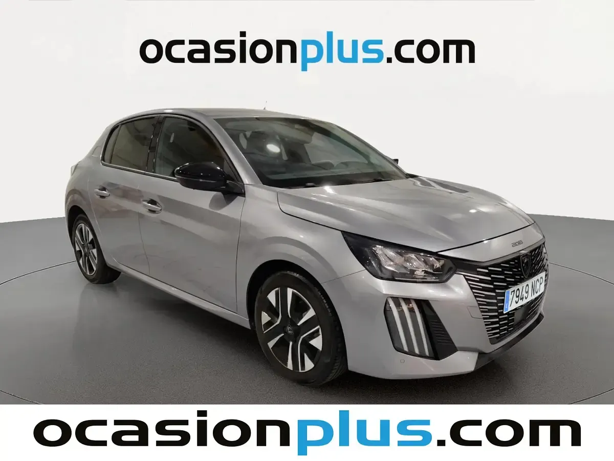 Usado Peugeot 208 Allure 102 CV (75 kW) 2025 Gris Utilitario