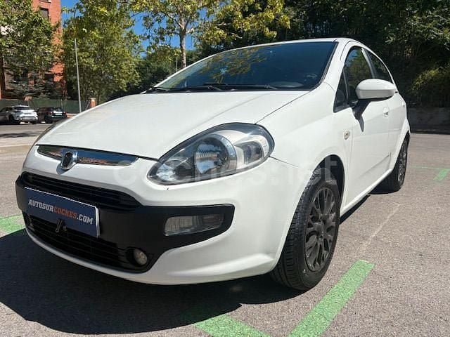 Usado Fiat Punto Sport 90 CV (66 kW) 2010 Blanco Berlina