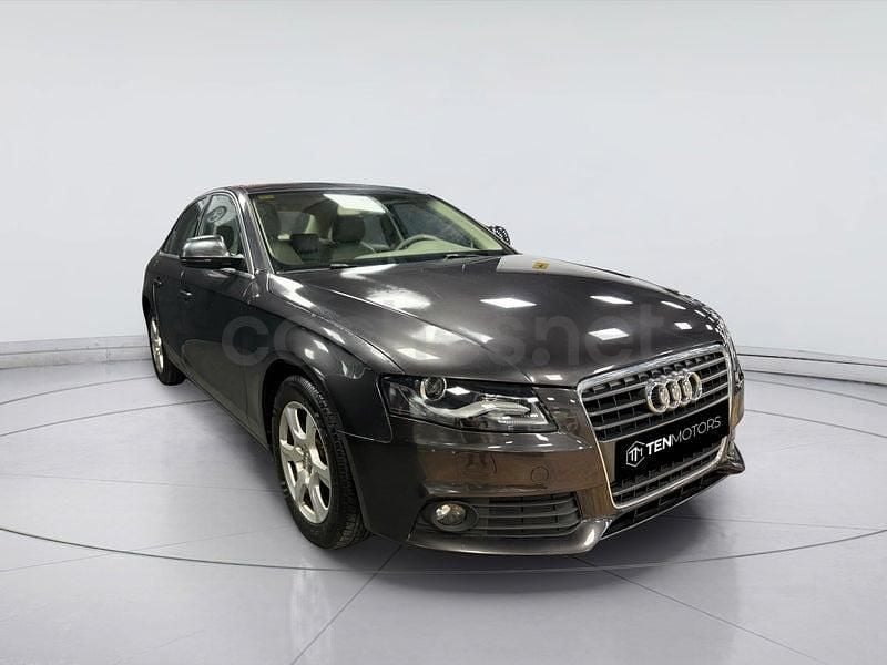 Usado Audi A4 143 CV (105 kW) 2008 Gris / plata Berlina