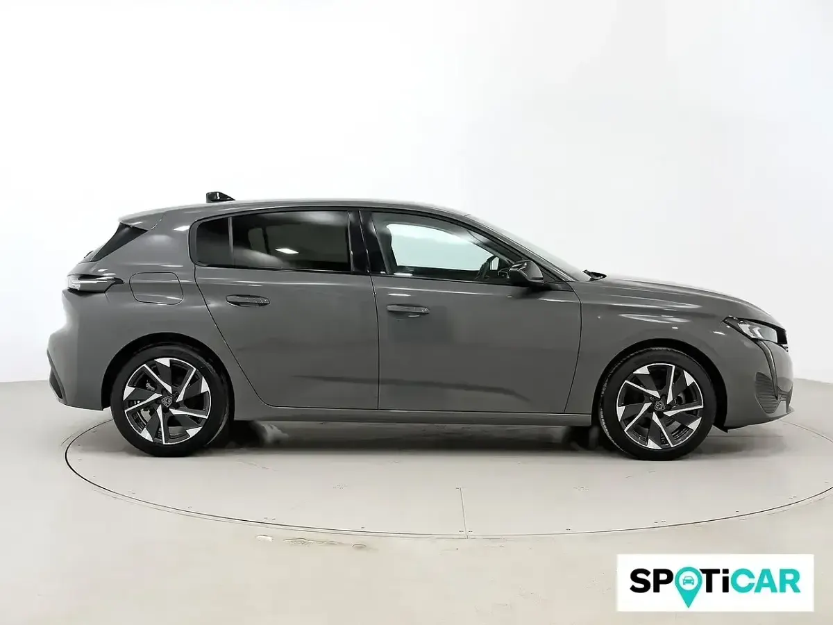 Usado Peugeot 308 Allure 131 CV (96 kW) 2024 Gris Berlina