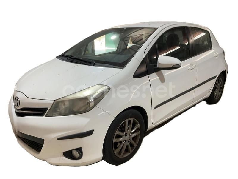 Blanco Usado 2014 Toyota Yaris Advance Berlina | 8990 € (Buen precio) - Imagen 1/4