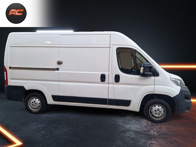 Usado Citroën Jumper 120 CV (88 kW) 2020 Blanco Monovolumen