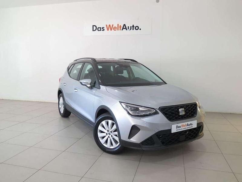 Gris plata Usado 2024 Seat Arona Style SUV | 19.600 € (Precio justo) - Imagen 1/4