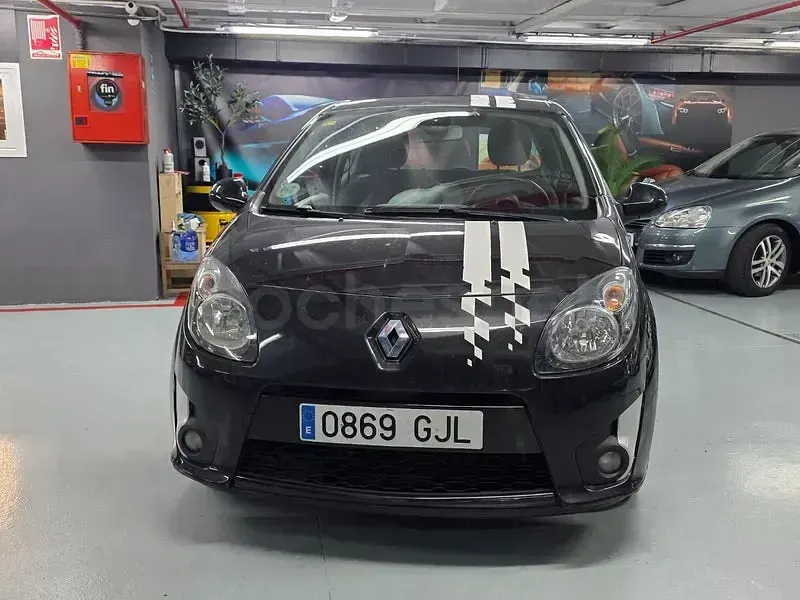 Usado Renault Twingo Dynamique 65 CV (47 kW) 2008 Negro Utilitario