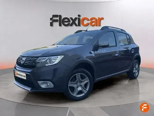 Usado Dacia Sandero Comfort 100 CV (73 kW) 2020 Gris Berlina