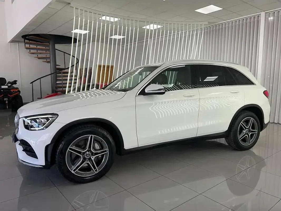 Usado Mercedes GLC220 194 HP (142 kW) 2020 Branco SUV