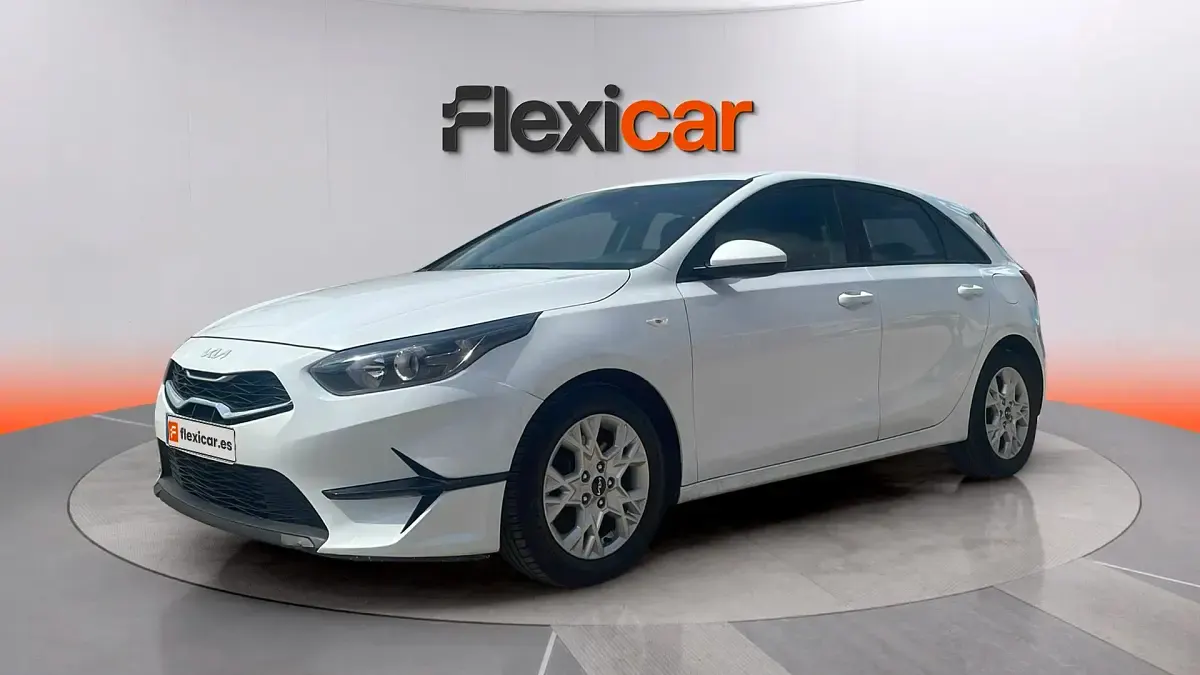 Usado Kia Ceed 101 CV (74 kW) 2021 Blanco Utilitario