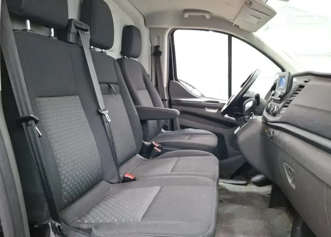 Usado Ford Transit Trend 131 CV (96 kW) 2020 Negro Van