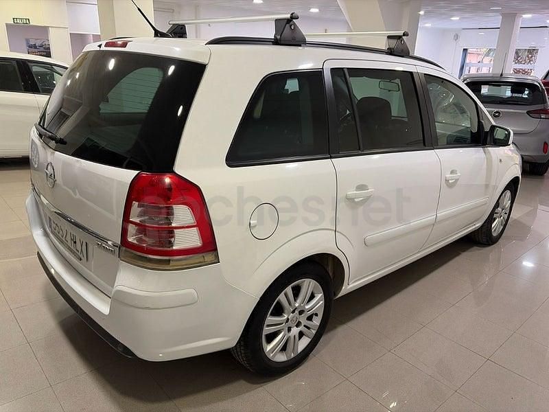 Usado Opel Zafira Family 110 CV (80 kW) 2012 Blanco Monovolumen