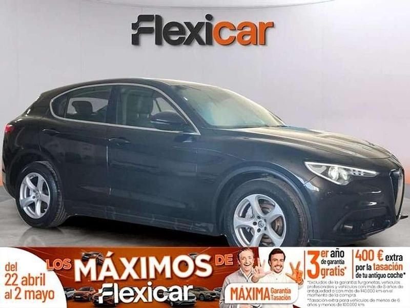 Usado Alfa Romeo Stelvio 179 CV (131 kW) 2017 Negro SUV