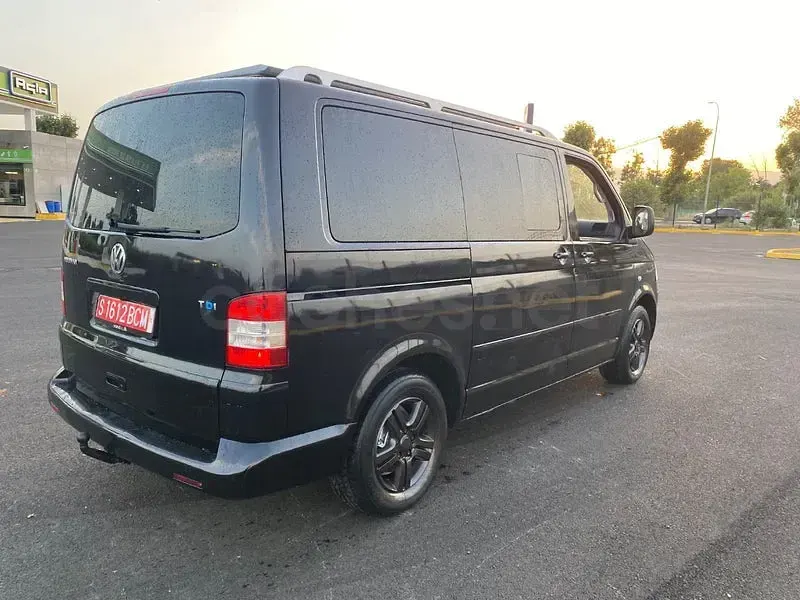 Usado VW Multivan Highline 174 CV (127 kW) 2008 Negro Monovolumen