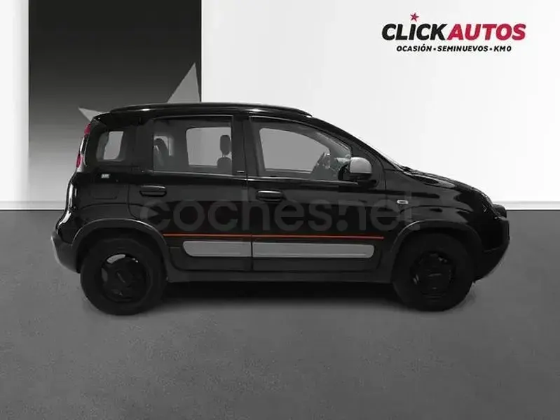 Usado Fiat Panda Garmin 70 CV (51 kW) 2023 Negro Utilitario