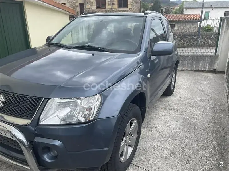 Usado Suzuki Grand Vitara 129 CV (94 kW) 2007 Gris / plata SUV