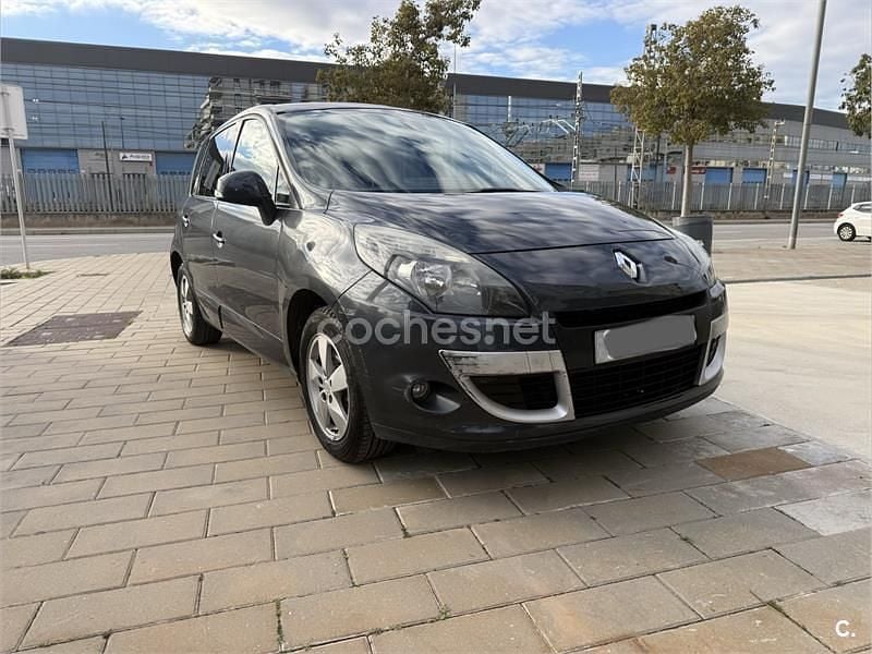 Usado Renault Scénic III 105 CV (77 kW) 2010 Negro Monovolumen