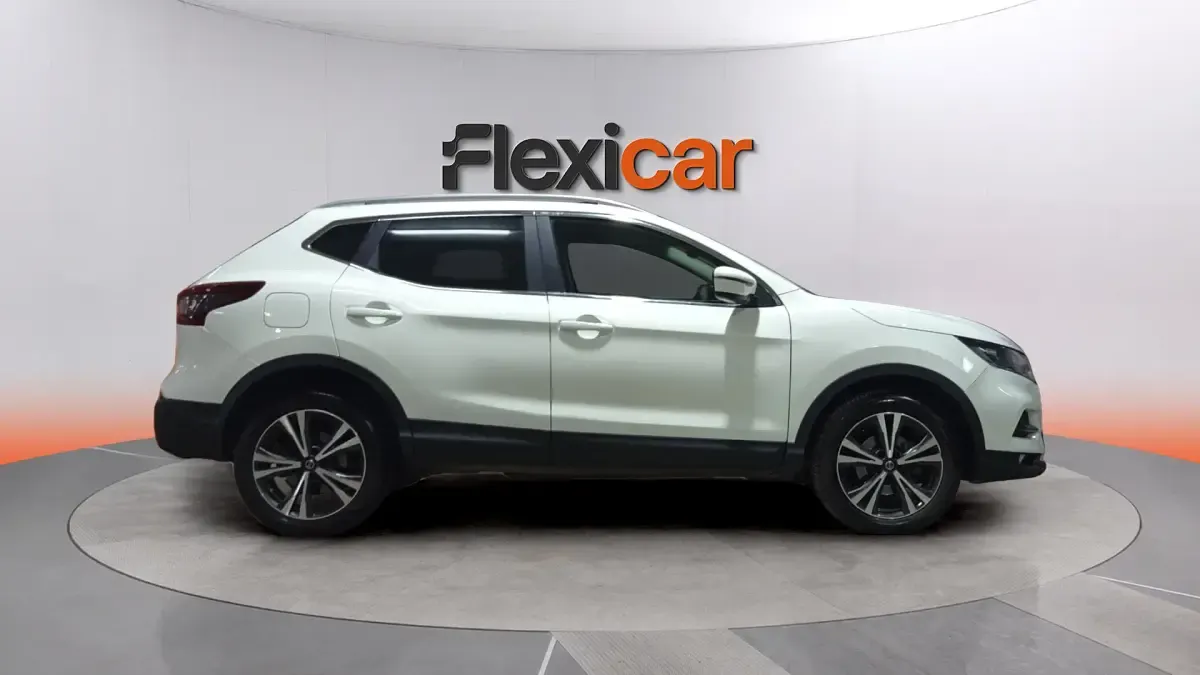 Usado Nissan Qashqai Acenta 140 CV (102 kW) 2021 Blanco SUV