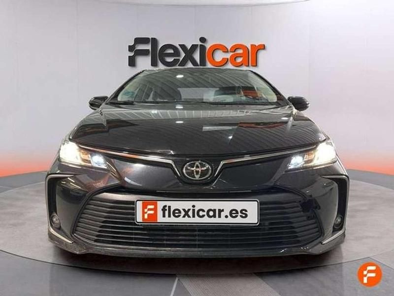 Usado Toyota Corolla Active 122 CV (89 kW) 2022 Negro Berlina