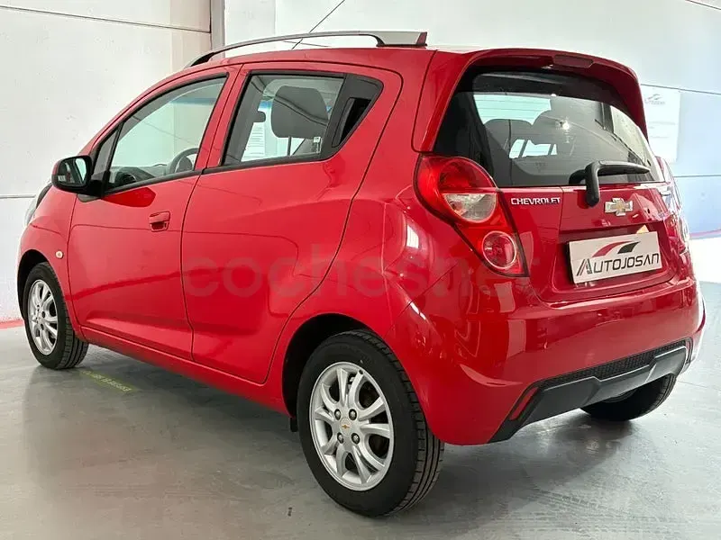 Usado Chevrolet Spark LT 81 HP (59 kW) 2013 Vermelho Citadino
