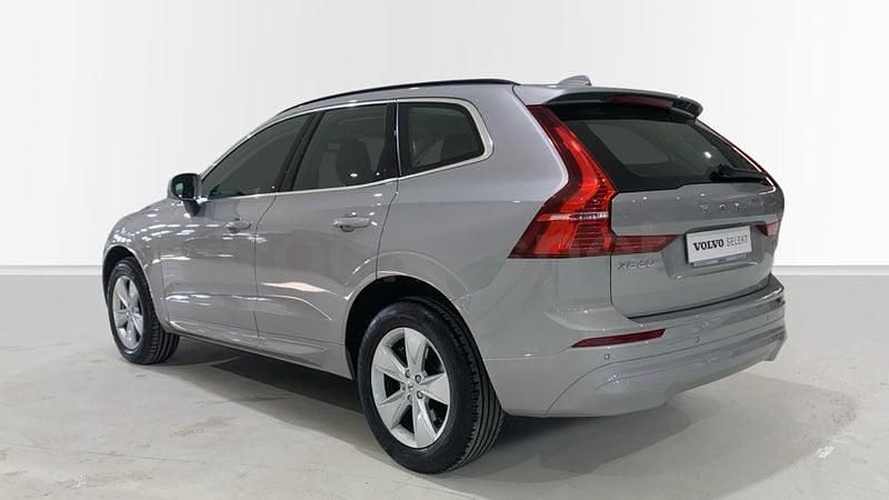 Usado Volvo XC60 Core 197 CV (144 kW) 2023 Gris / plata SUV