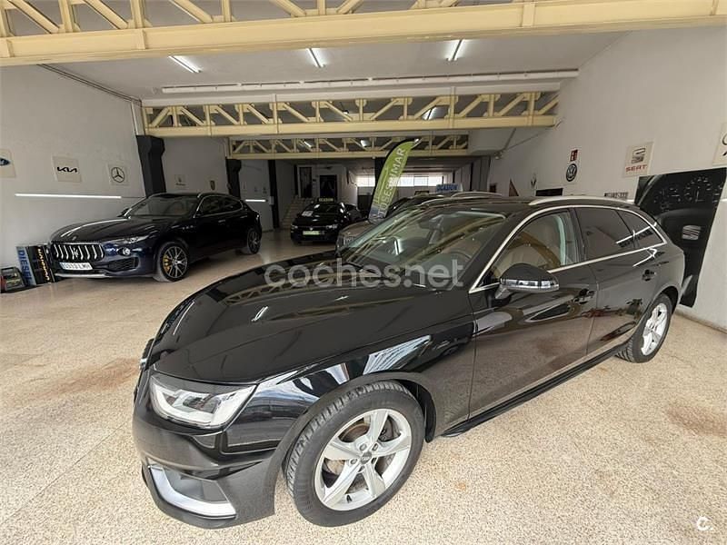 Usado Audi A4 Advanced Plus 136 CV (100 kW) 2020 Negro Familiar