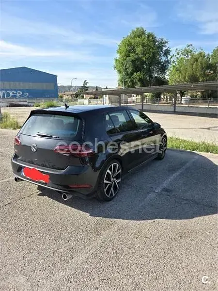 Usado VW Golf VII GTI 245 CV (180 kW) 2018 Negro Berlina