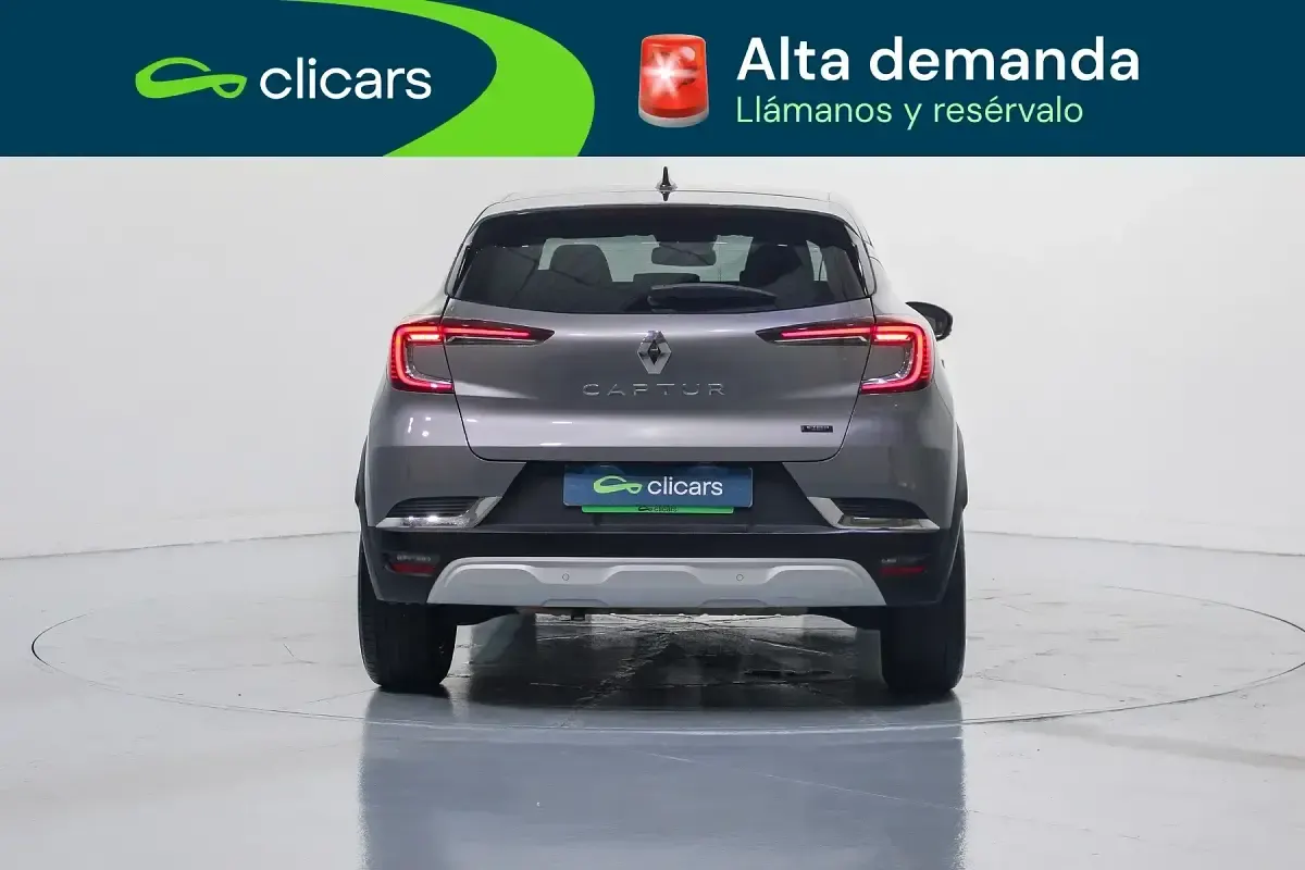 Usado Renault Captur Techno 145 CV (106 kW) 2023 Gris SUV