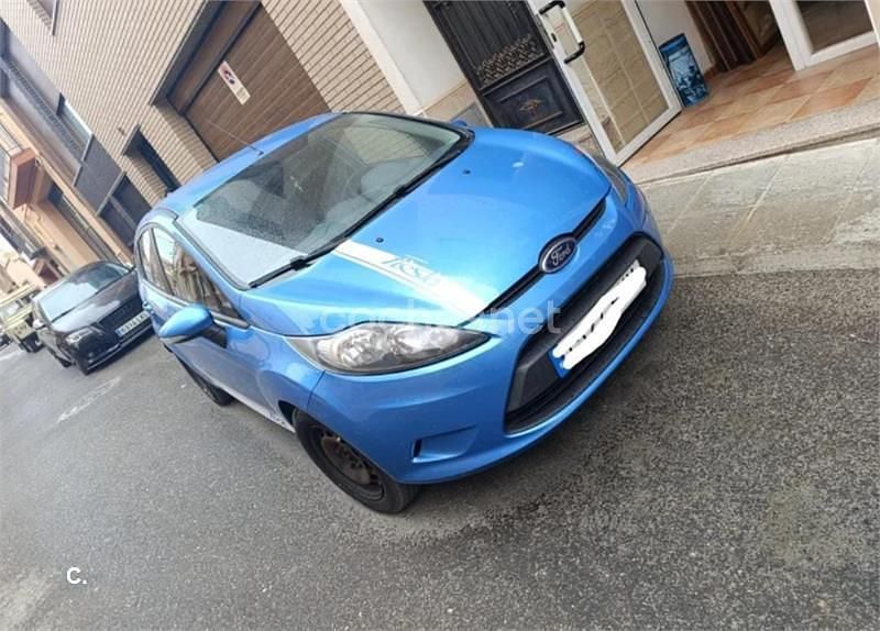 Azul Usado 2011 Ford Fiesta Utilitario | 6500 € (Un poco caro) - Imagen 1/4