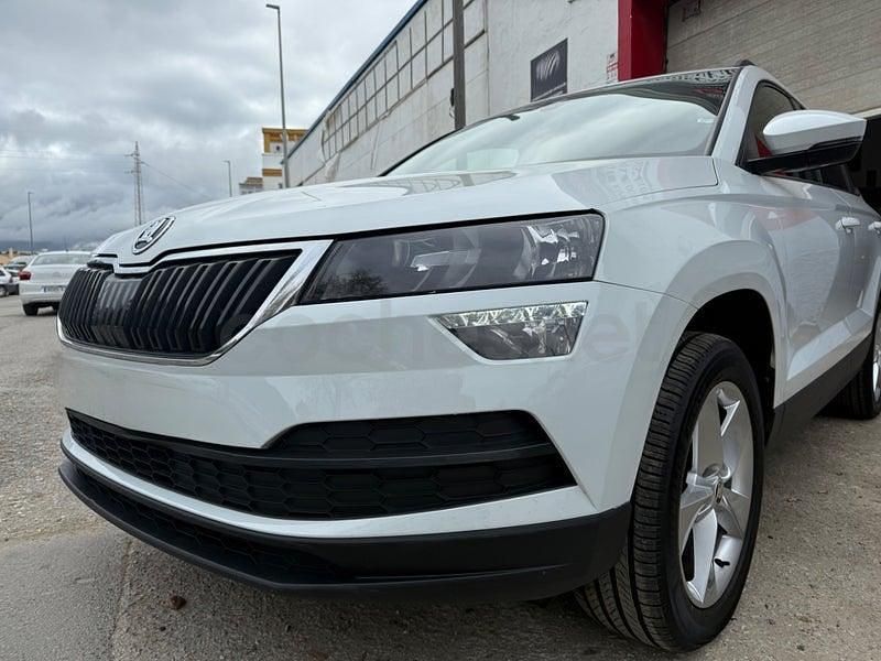 Usado Skoda Karoq Style 150 CV (110 kW) 2021 Blanco SUV