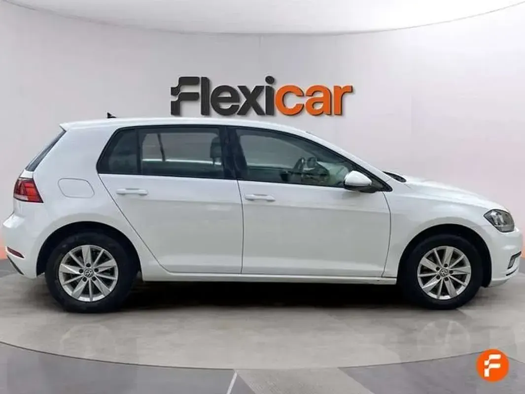 Usado VW Golf VII 110 CV (80 kW) 2018 Blanco Utilitario