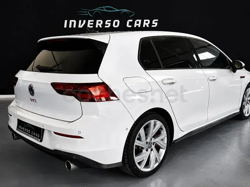 Usado VW Golf VIII GTI 245 CV (180 kW) 2022 Blanco Berlina
