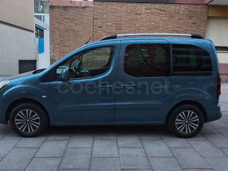 Begagnad Peugeot Partner Tepee Active 110 HK (80 kW) 2016 Blå Minibuss