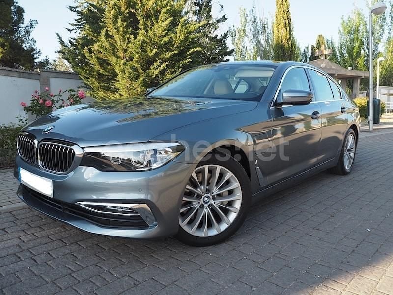 Gris / plata Usado 2019 BMW 530e Luxury Line Berlina | 20.995 € (Buen precio) - Imagen 1/4