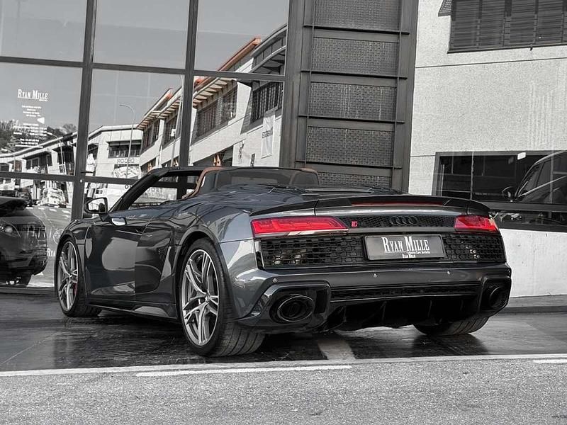 Usado Audi R8 Coupé 610 CV (448 kW) 2019 Gris Coupe