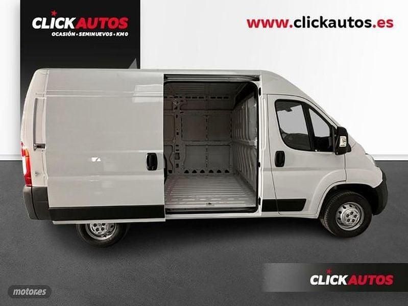 Usado Citroën Jumper 140 CV (102 kW) 2023 Blanco Monovolumen