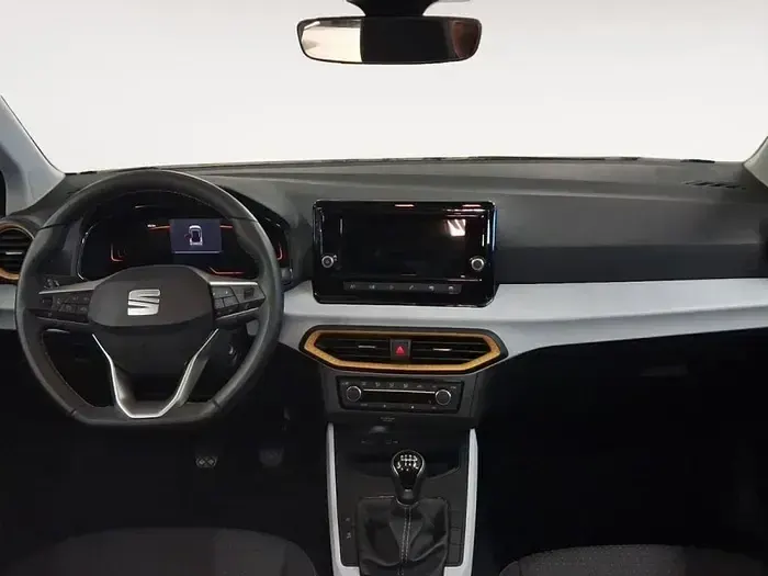 Usado Seat Arona Style 115 CV (84 kW) 2025 Gris SUV