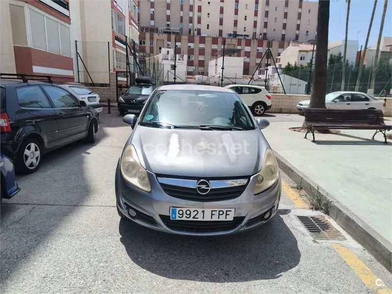 Gris / plata Usado 2007 Opel Corsa Enjoy Berlina | 3000 € (Buen precio) - Imagen 1/4